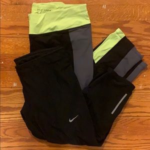 Cropped workout leggings